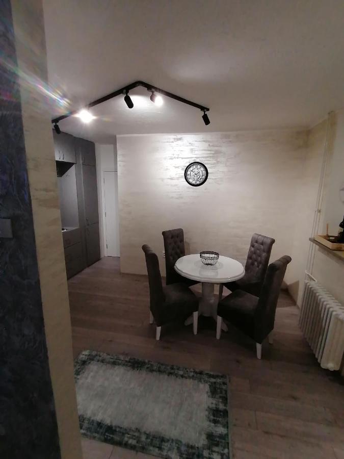 Jm Apartman Čačak Kültér fotó