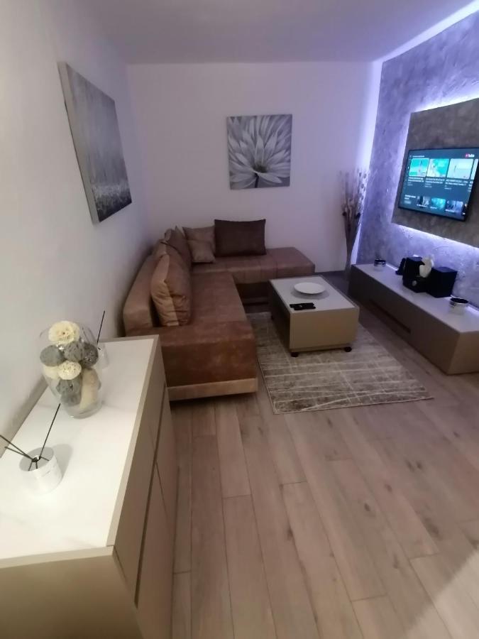 Jm Apartman Čačak Kültér fotó