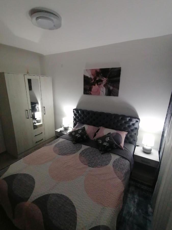 Jm Apartman Čačak Kültér fotó