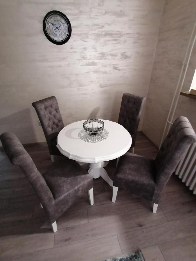 Jm Apartman Čačak Kültér fotó